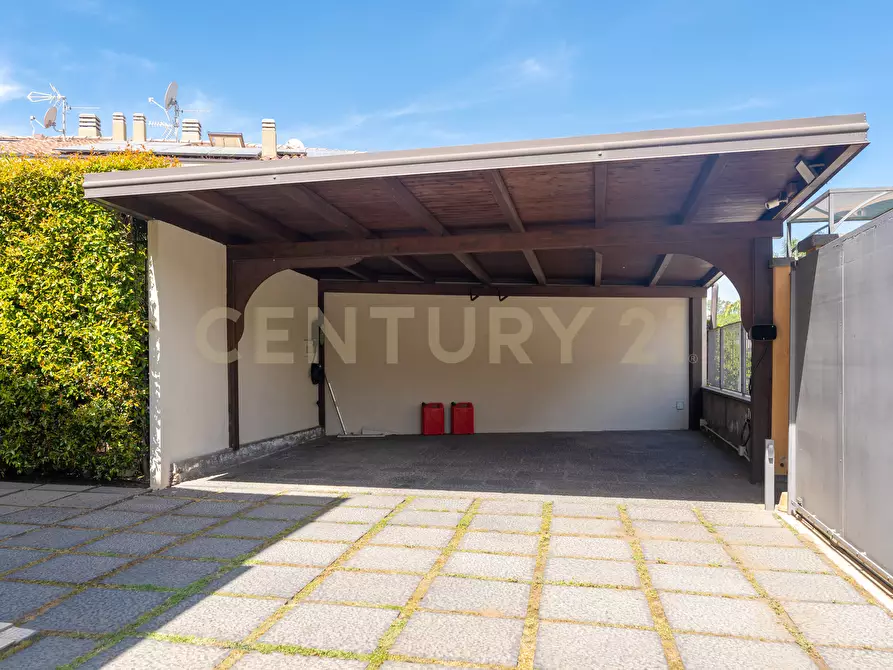 Immagine 11 di Villa in vendita  in Via Scala 58 a San Gregorio Di Catania