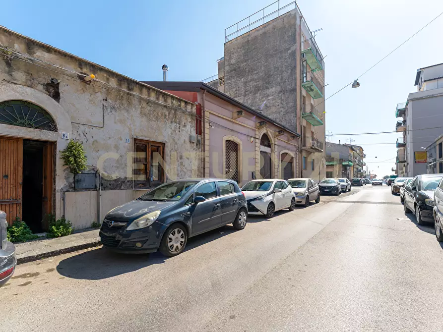 Immagine 1 di Casa indipendente in vendita  in Via Galileo Ferraris 9 a Catania
