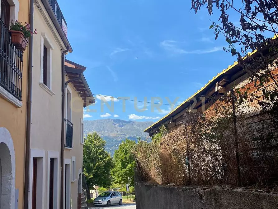 Immagine 16 di Casa bifamiliare in vendita  in Via codacchio 47 a Poggio Picenze