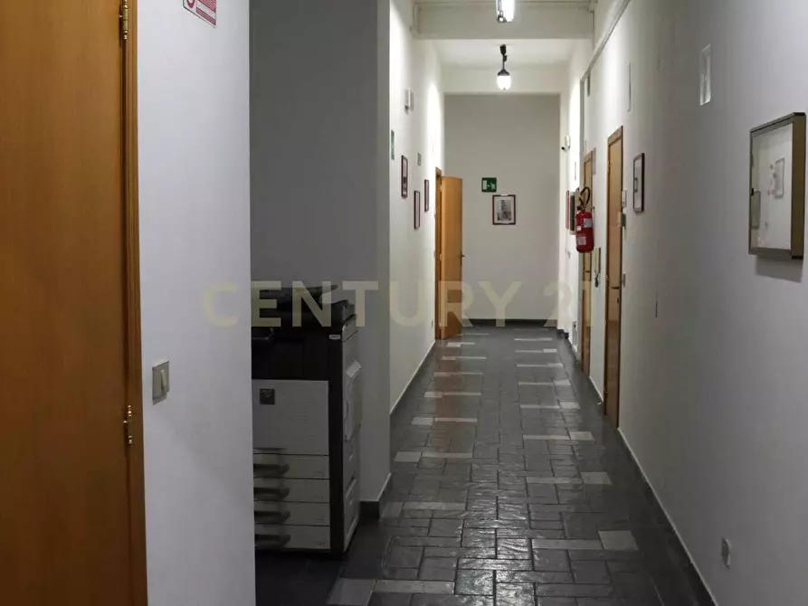 Immagine 37 di Attività commerciale in vendita  in Via Enrico Mattei 12 a Enna