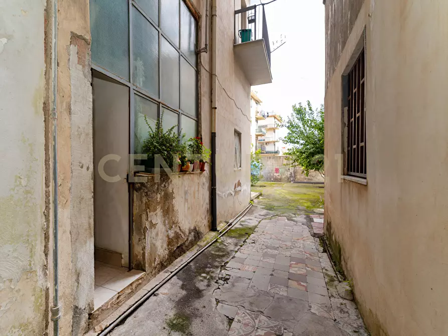 Immagine 24 di Trilocale in vendita  in VIA DELLE MEDAGLIE D'ORO 66 a Catania