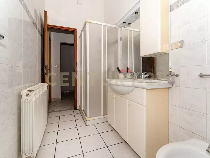 Immagine 20 di Quadrilocale in vendita  in Via P. Gobetti 8 a Adrano