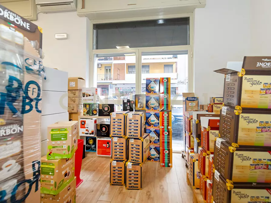 Immagine 12 di Locale commerciale in vendita  in Via Principe Nicola 27C, 29 a Catania