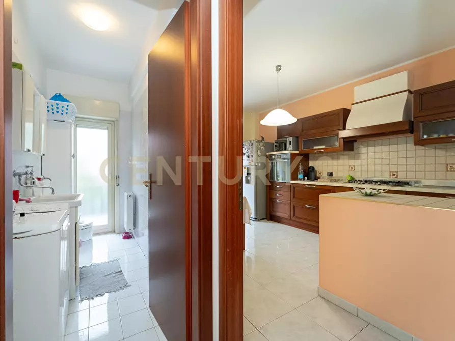 Immagine 28 di Quadrilocale in vendita  in Via Giolitti Giovanni SNC a Gravina Di Catania