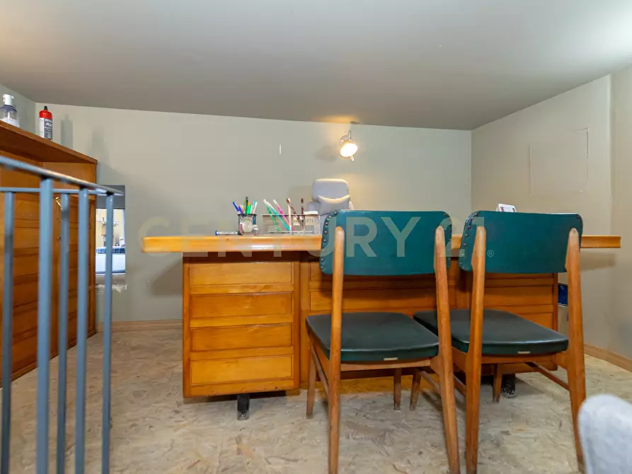 Immagine 33 di Locale commerciale in vendita  in Largo Rosolino Pilo 6 a Catania