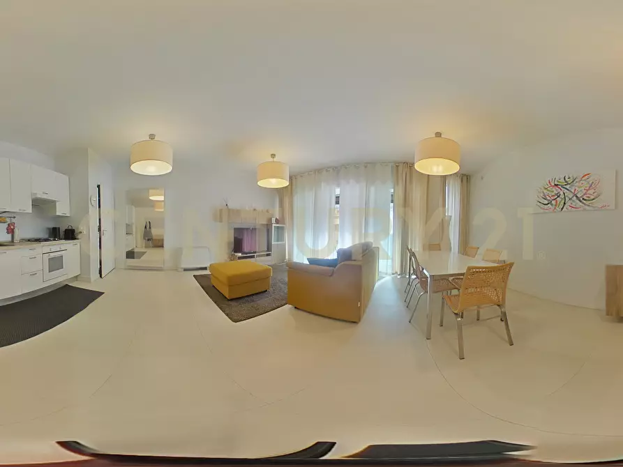 Immagine 22 di Trilocale in vendita  in Via Ruggero Leoncavallo 5 a Catania