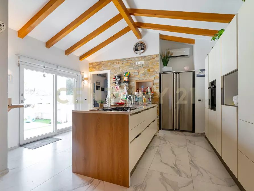 Immagine 12 di Villa in vendita  in Via Immacolata a Catania