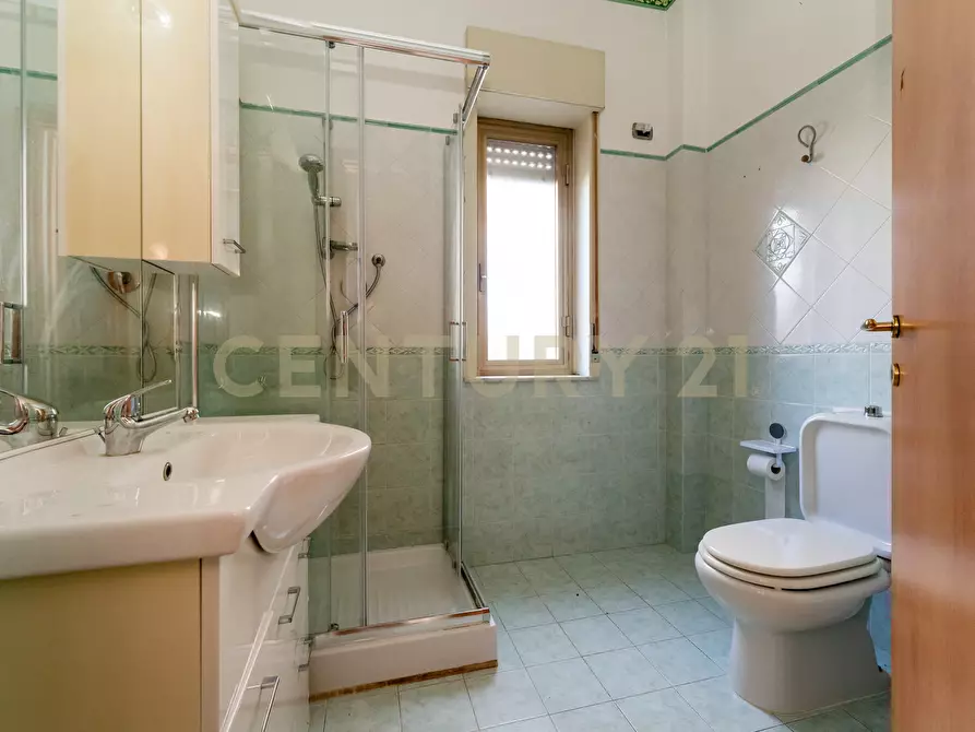 Immagine 25 di Quadrilocale in vendita  in Via Trieste 5 a Aci Castello