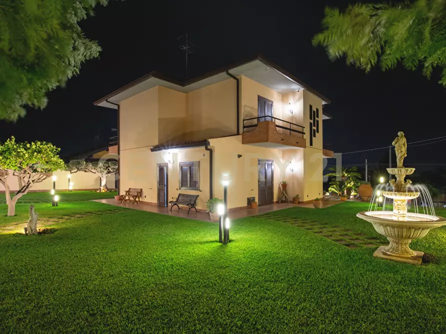 Immagine 94 di Villa in vendita  in Via Salemi 19 a Mascalucia