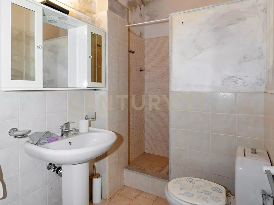 Immagine 16 di Bilocale in vendita  in VIALE MARIO RAPISARDI 158 a Catania