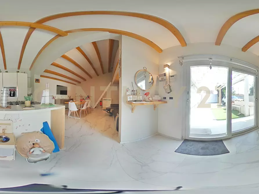 Immagine 44 di Villa in vendita  in Via Immacolata a Catania