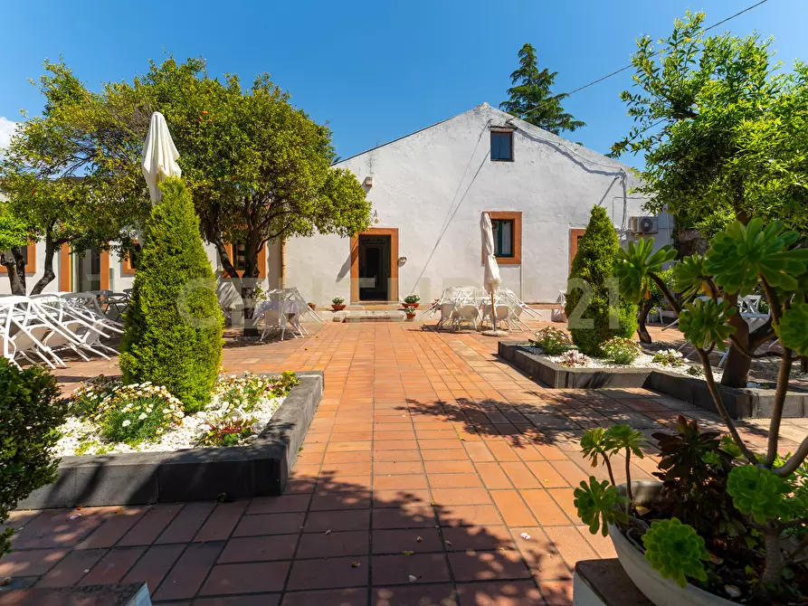 Immagine 1 di Bar / Ristorante in vendita  in Via Piave 3 a San Giovanni La Punta