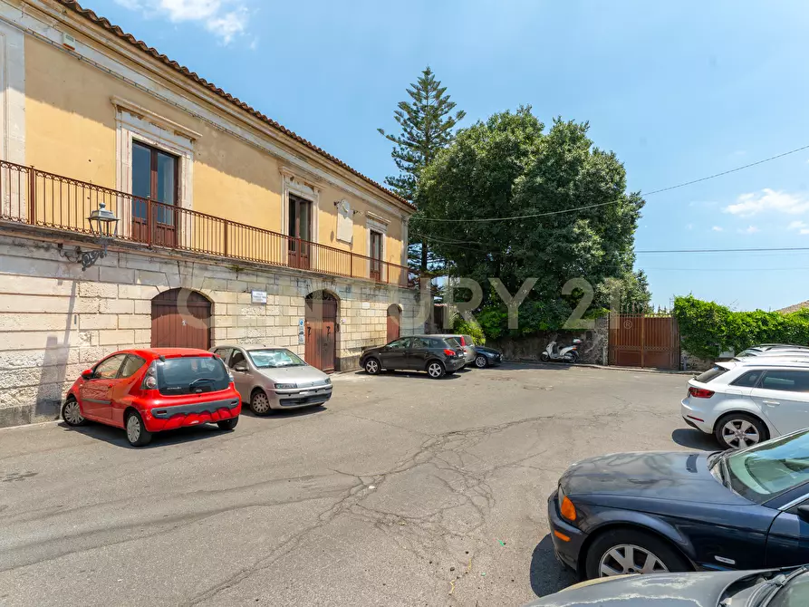 Immagine 48 di Villa in vendita  in Piazza F. M. Scuderi 7 a Viagrande