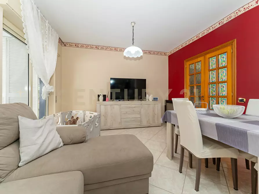 Immagine 51 di Pentalocale in vendita  in Via Nobile 19 a San Gregorio Di Catania