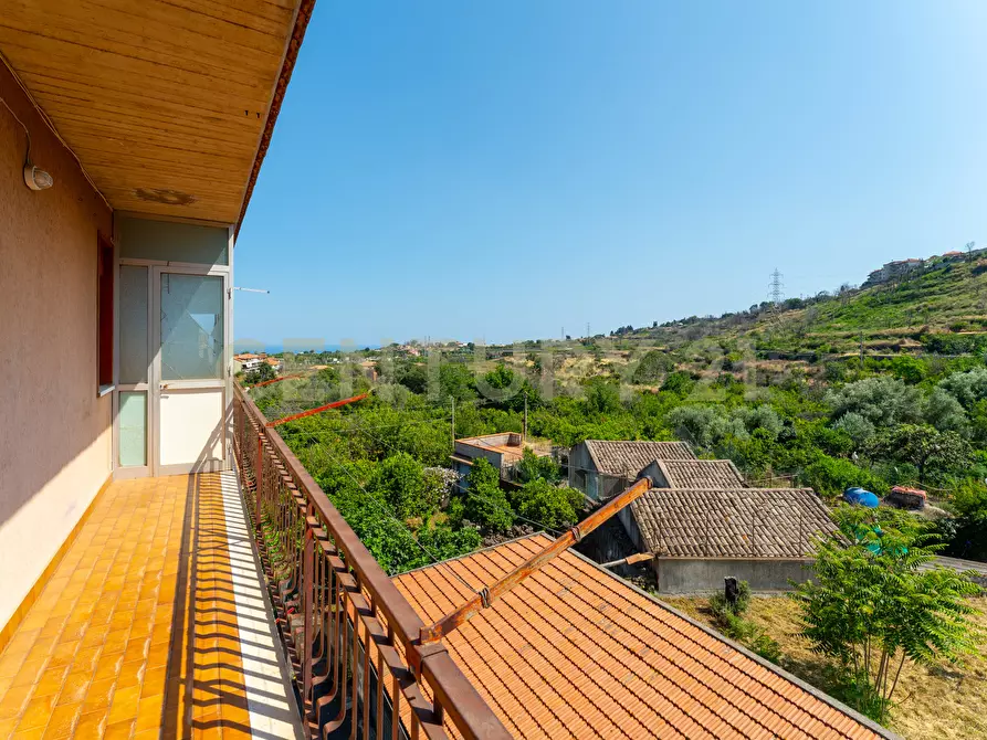 Immagine 41 di Trilocale in vendita  in Via San Nicolò 134 a Aci Catena