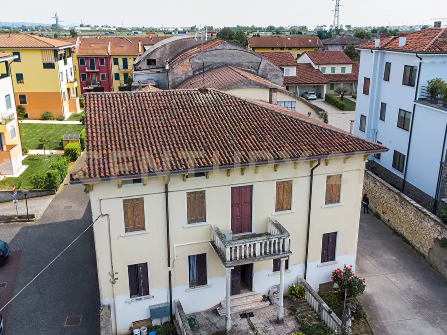 Immagine 2 di Casa indipendente in vendita  in Viale Europa 15 a Monteforte D'alpone