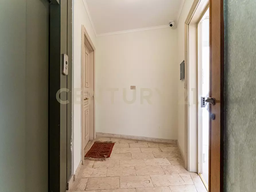 Immagine 8 di Pentalocale in affitto  in Piazza Europa 13 a Catania
