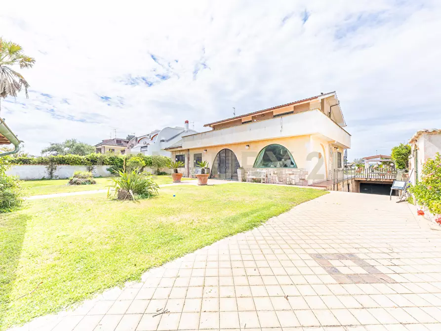 Immagine 49 di Villa in vendita  in Via Calabria 4 a Ardea