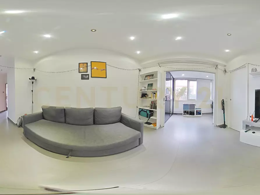 Immagine 28 di Bilocale in vendita  in Via Livorno 101 a Aci Castello