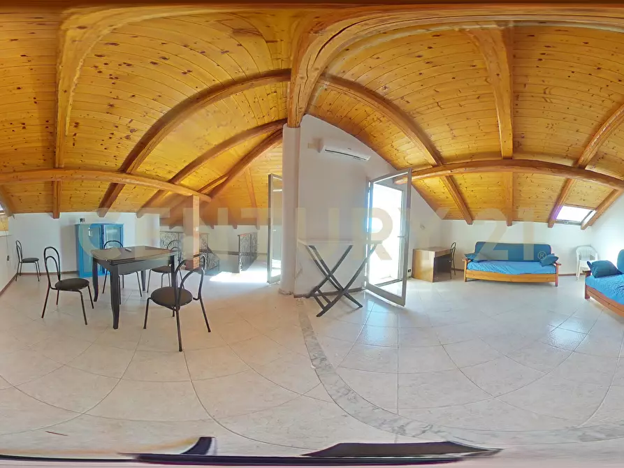 Immagine 63 di Villa in vendita  in Via Livorno 97 a Aci Castello