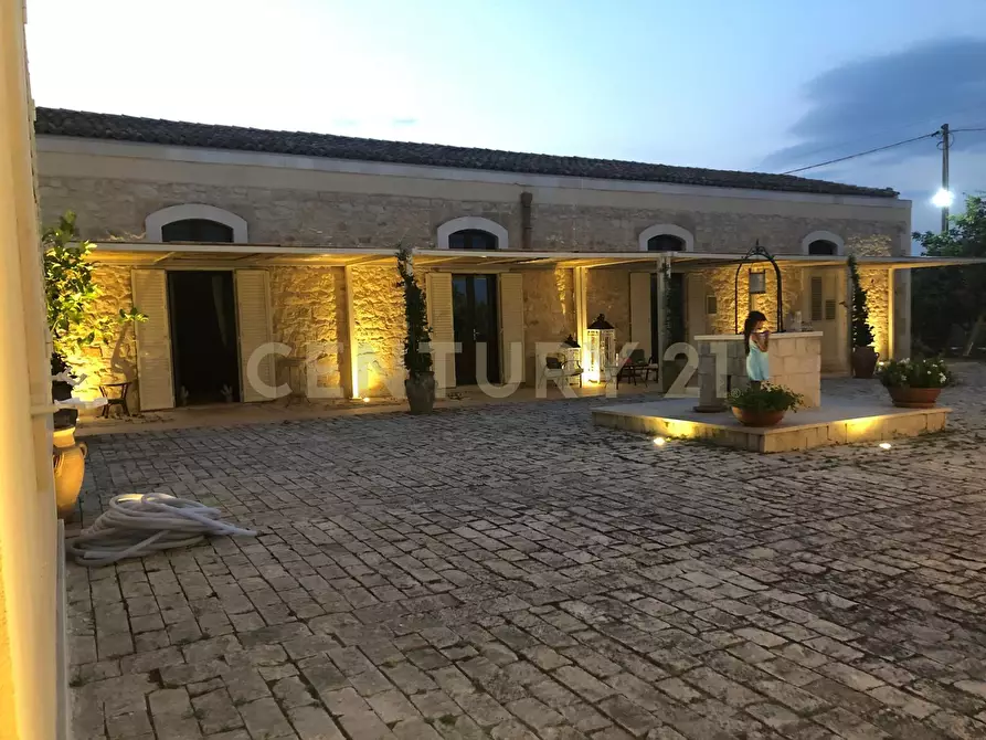 Immagine 30 di Rustico / casale in vendita  a Noto