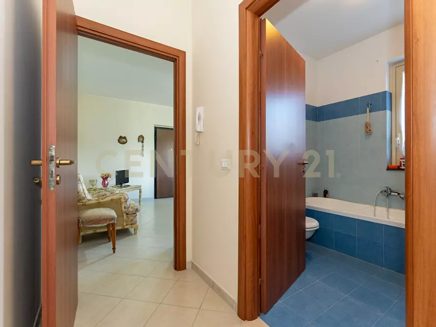 Immagine 26 di Trilocale in vendita  in Via Teocrito 10 a Aci Catena