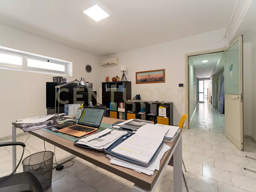Immagine 29 di Ufficio in vendita  in Via Grazia Deledda 17/A a Catania