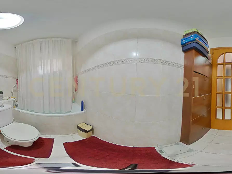 Immagine 42 di Quadrilocale in vendita  in Via Santissima Trinità 71 a Catania