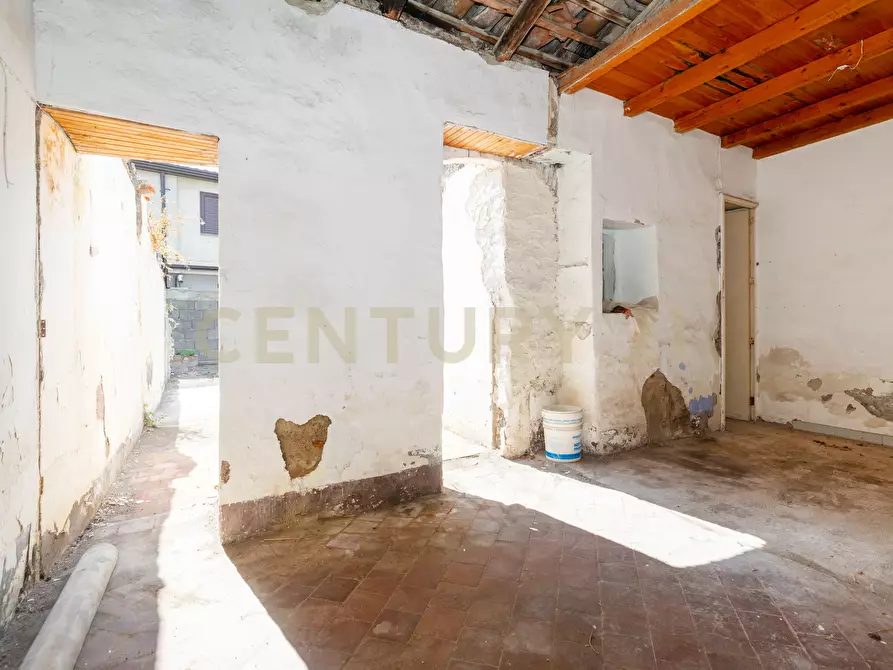 Immagine 36 di Casa indipendente in vendita  in Via Duca di Massa 17/19 a Aci Castello
