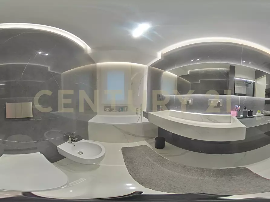 Immagine 128 di Villa in vendita  in Via Sant' Andrea 8 a Catania