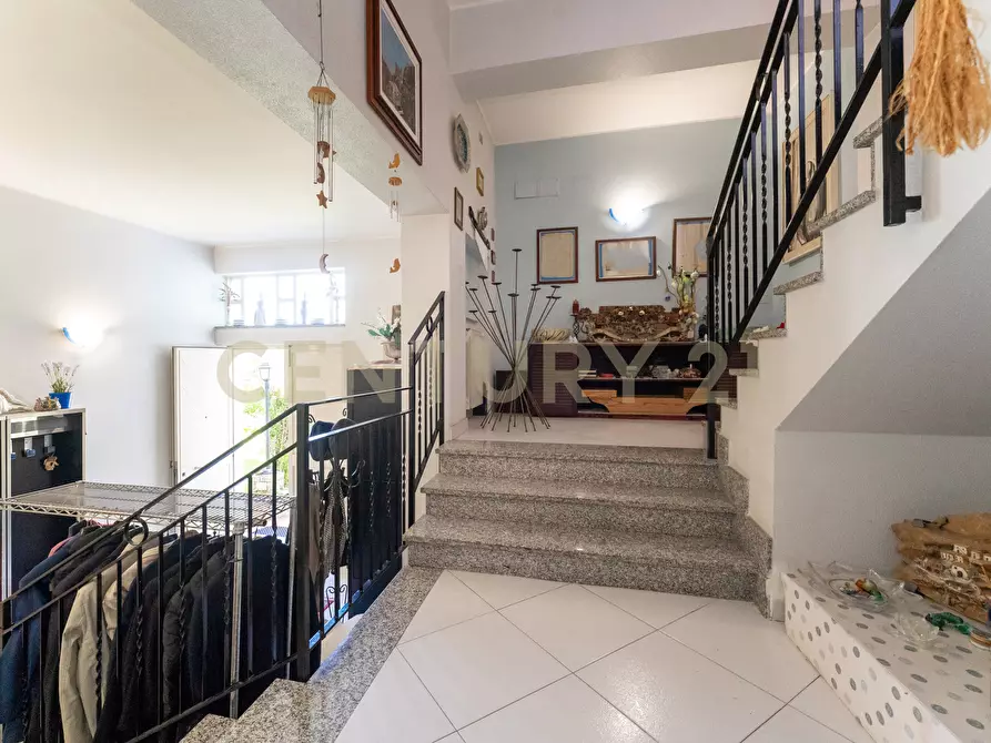 Immagine 25 di Villa in vendita  in Via Leonardo Da Vinci 5 a Taormina