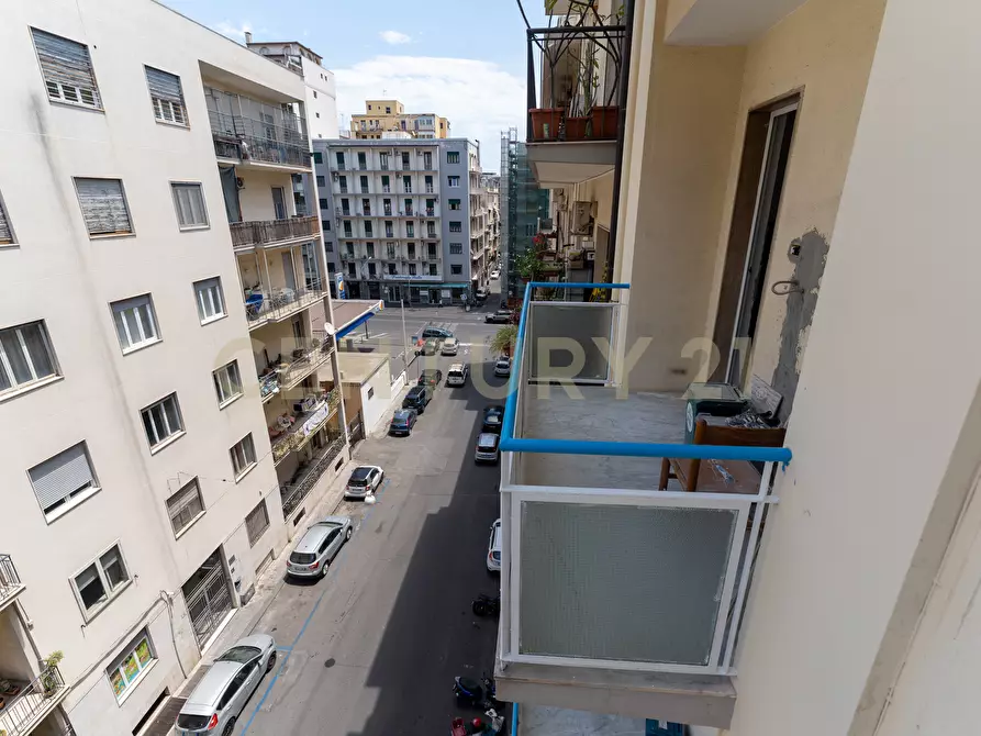 Immagine 28 di Quadrilocale in affitto  in Via Genova 64 a Catania