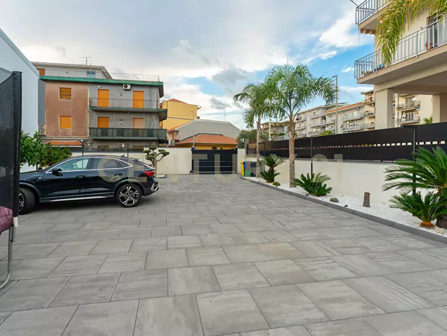 Immagine 18 di Villa in vendita  in Via Sant' Andrea 8 a Catania