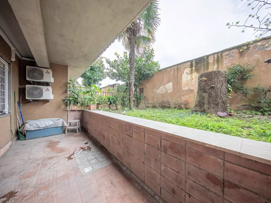 Immagine 28 di Bilocale in vendita  in Via Aurelia 301 a Roma