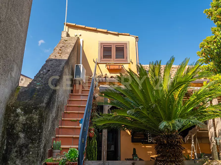 Immagine 17 di Casa indipendente in vendita  in Via Etnea 419 a Tremestieri Etneo
