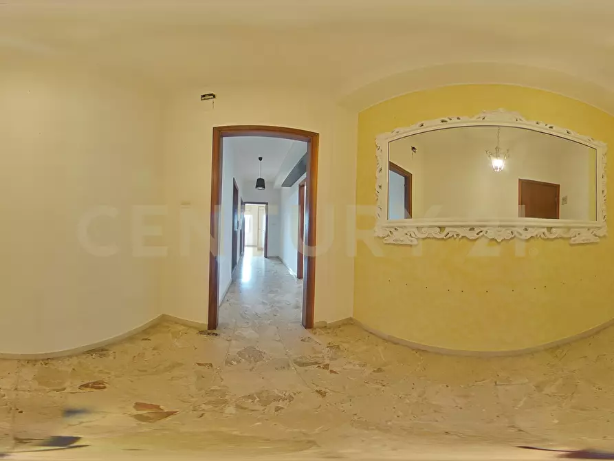 Immagine 9 di Bilocale in affitto  in Via delle Acacie 9 a Catania