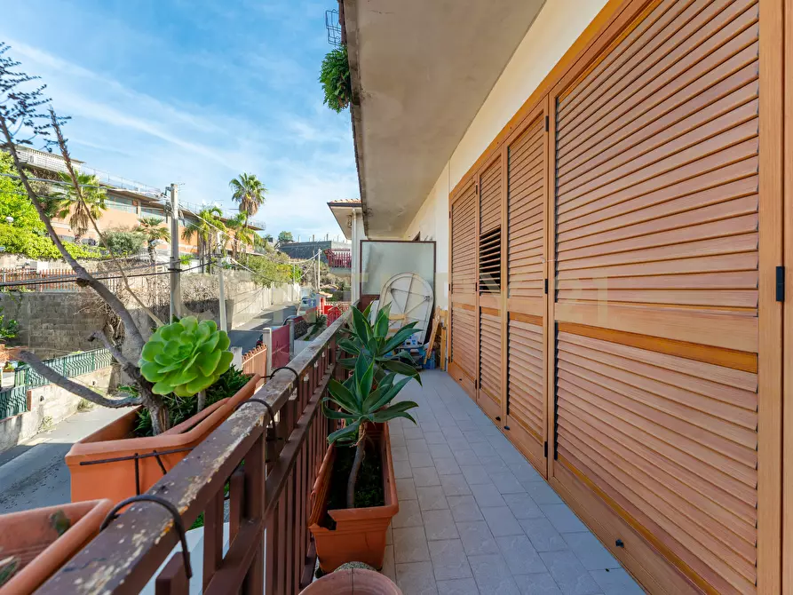 Immagine 23 di Pentalocale in vendita  in Via Antonio de Curtis 27 a Misterbianco