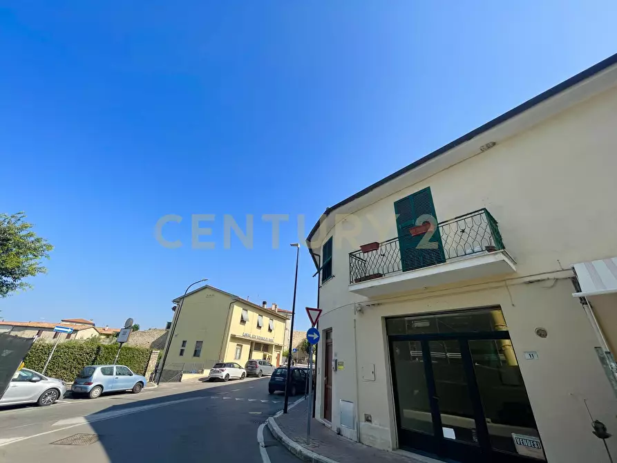 Immagine 10 di Attico in vendita  a Magliano In Toscana