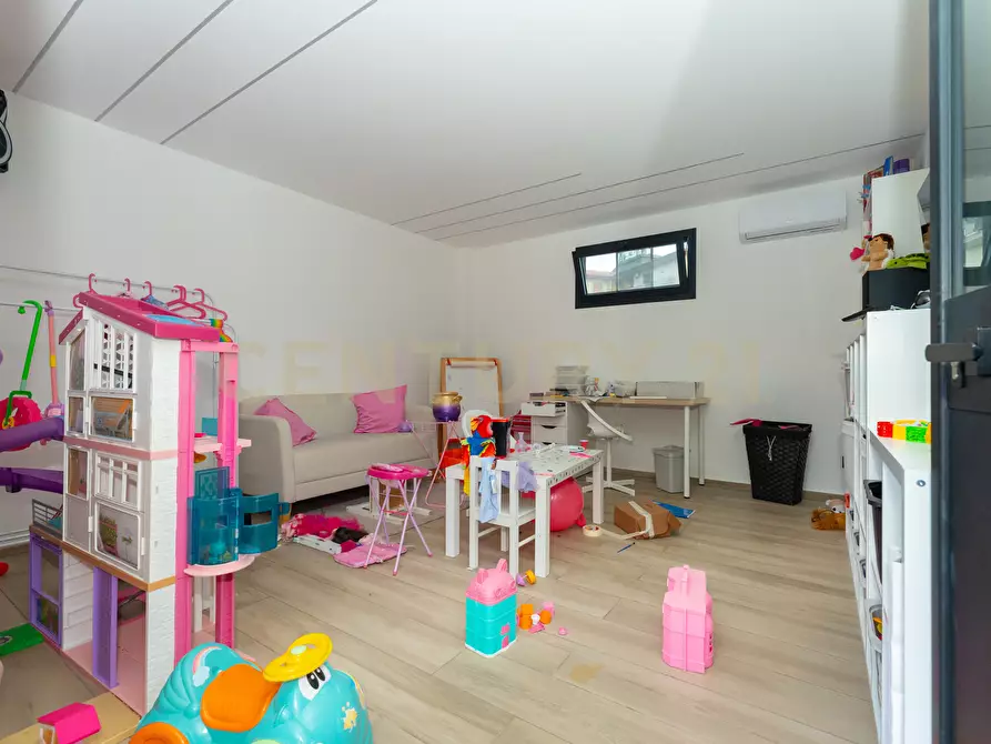 Immagine 99 di Villa in vendita  in Via Sant' Andrea 8 a Catania