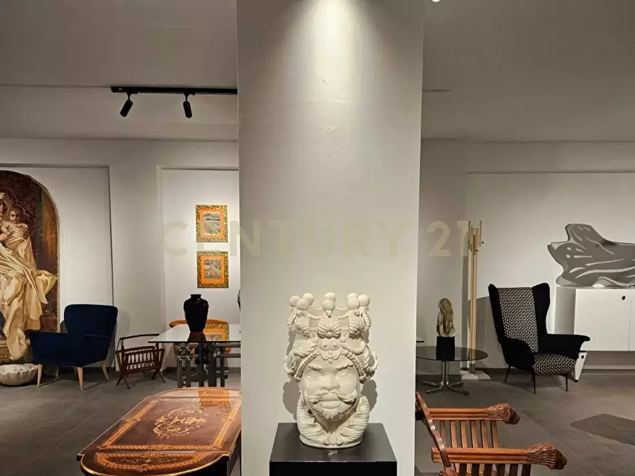 Immagine 6 di Attività commerciale in vendita  in Via Firenze 229/231 a Catania