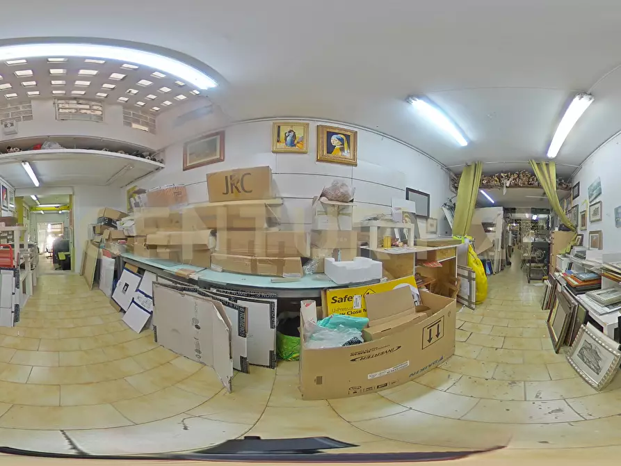 Immagine 30 di Attività artigianale in vendita  in Via Pasubio 44 a Catania