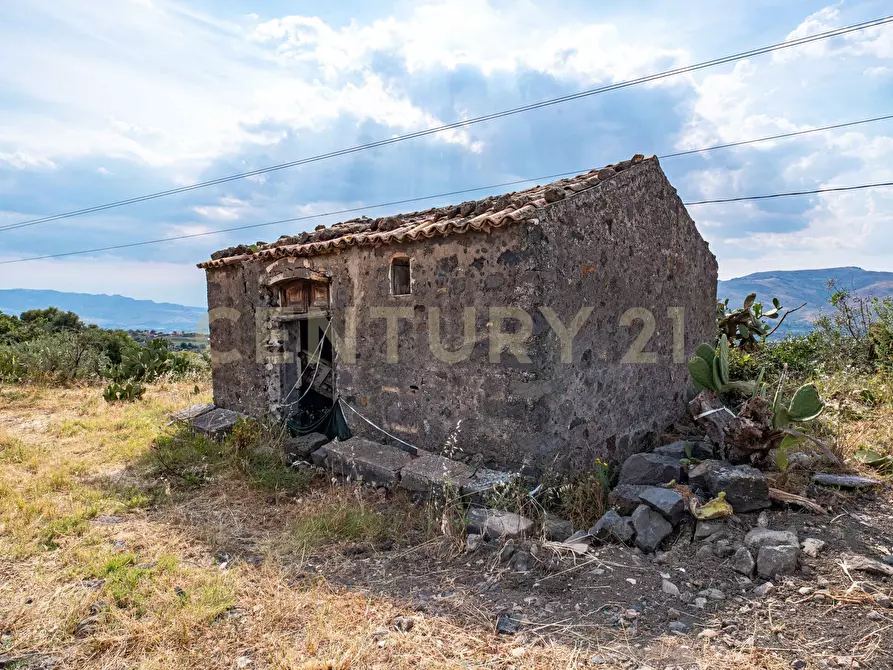 Immagine 39 di Terreno agricolo in vendita  in Via San Leo a Adrano