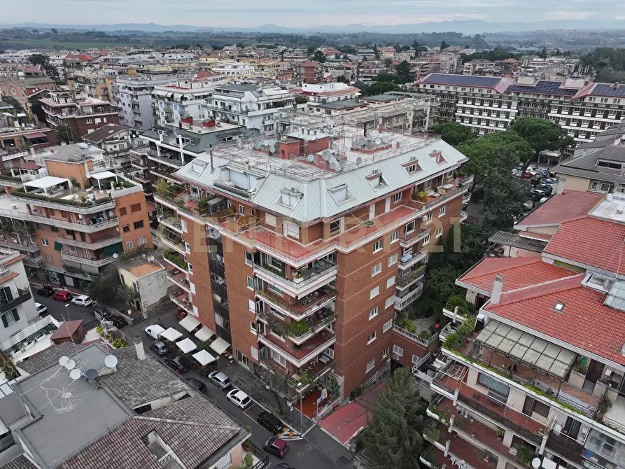 Immagine 46 di Trilocale in vendita  in Via Bevagna 56 a Roma