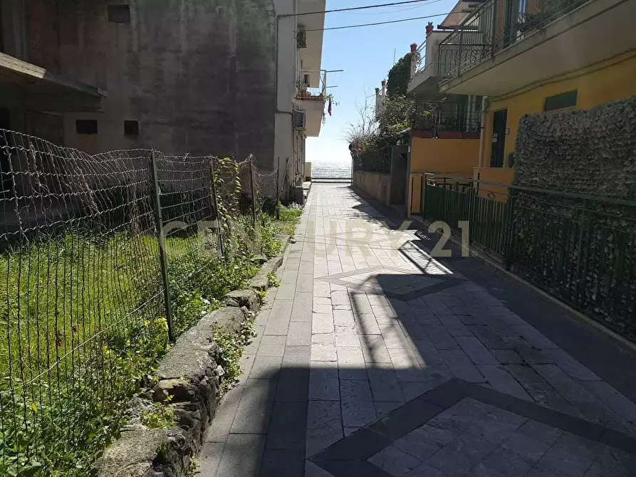 Immagine 4 di Attico in vendita  in Via Consolare Valeria snc a Sant'alessio Siculo