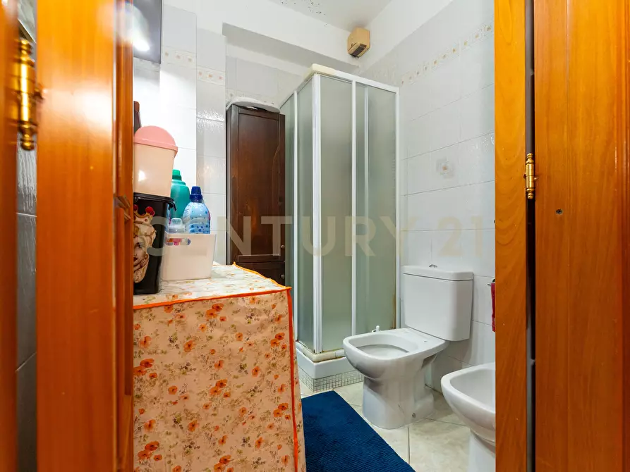 Immagine 55 di Pentalocale in vendita  in Via Nobile 19 a San Gregorio Di Catania