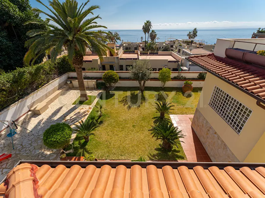 Immagine 91 di Villa in vendita  in Via Antonello da Messina 57 a Aci Castello