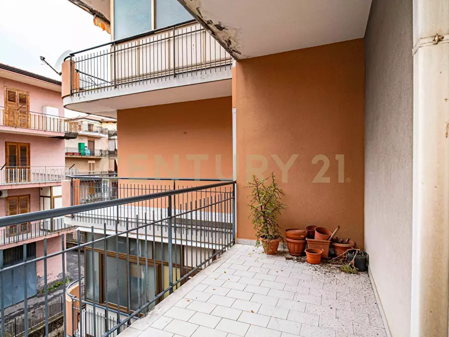 Immagine 9 di Quadrilocale in vendita  in Via Salvo D'Acquisto 42 a Aci Catena