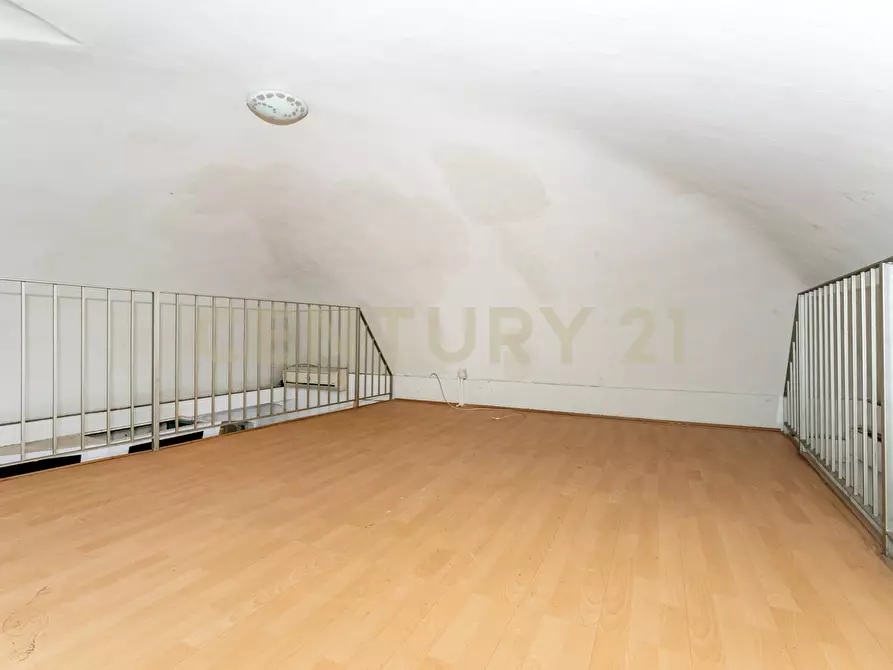 Immagine 24 di Locale commerciale in vendita  in Via Principe Nicola 80 a Catania