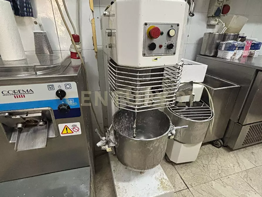 Immagine 9 di Bar / Ristorante in vendita  in Viale Zecchino 105 a Siracusa