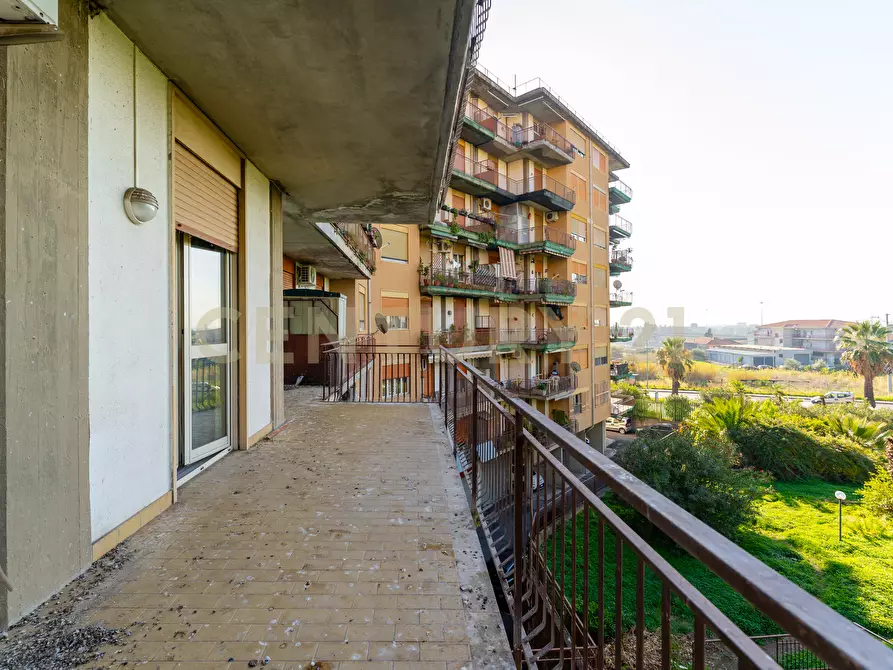 Immagine 31 di Pentalocale in vendita  in Viale Nitta 16b a Catania